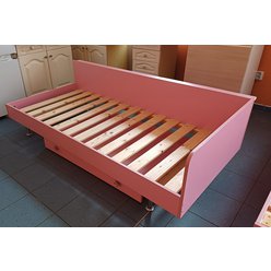 Postel bez matrace / úložný prostor